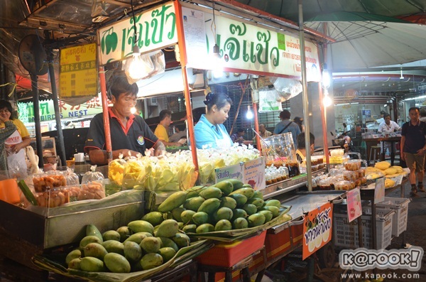 ตะลุยเยาวราชตอนค่ำ ตระเวณหาของกินร้านอร่อย ตะลุยเยาวราชตอนค่ำ ตระเวณหาของกินร้านอร่อย