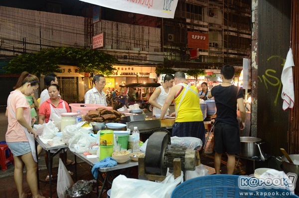  ตะลุยเยาวราชตอนค่ำ ตระเวณหาของกินร้านอร่อย