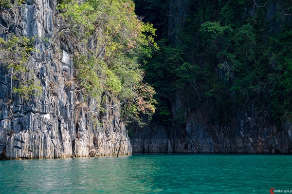 เยือนเขื่อนเชี่ยวหลานกุ้ยหลินเมืองไทย นอนชิล ๆ แพ 500 ไร่