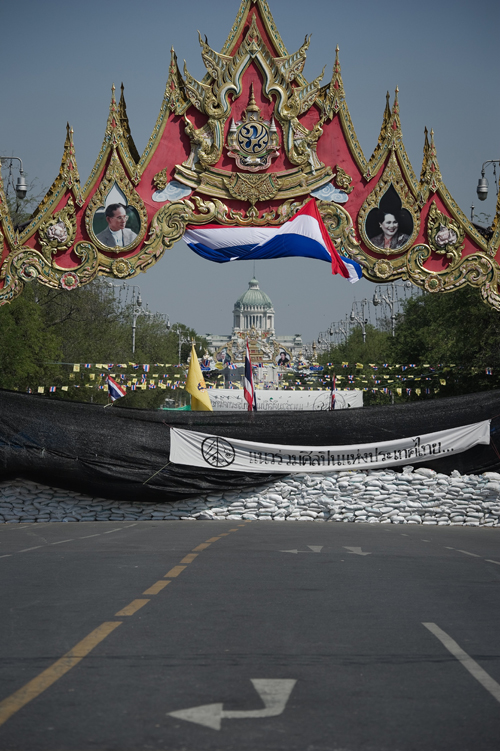  CNN สรุปวิกฤตการเมืองไทย ประท้วงสงบแต่ส่งผลร้ายต่อ ศก.
