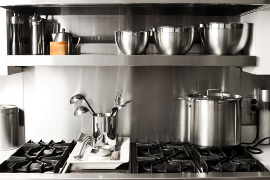 ทำความสะอาดอย่างไร ให้เครื่องครัวสแตนเลสน่าใช้อยู่เสมอ