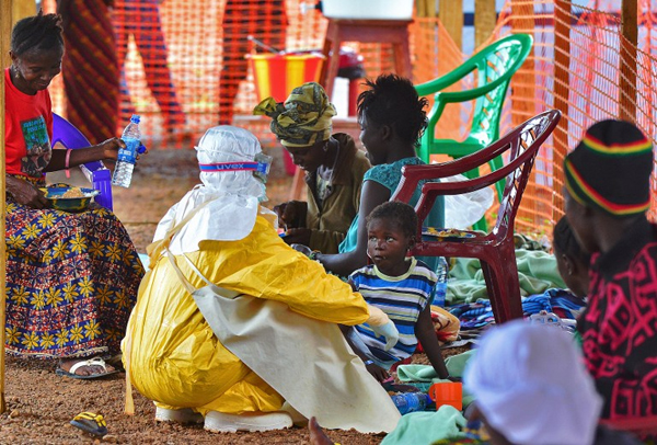 เซียร์ราลีโอนออกกฎเข้ม ซ่อนผู้ป่วยอีโบลา เจอคุก 2 ปี