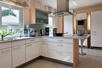 ตกแต่งห้องครัวสวย  7 วิธีการจัดห้องครัวแบบประหยัดพื้นที่