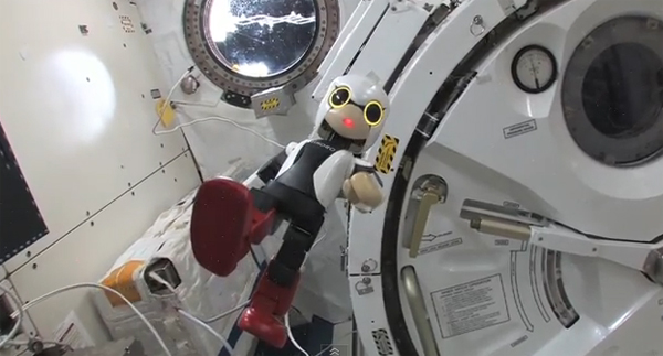 หุ่นยนต์คิโรโบะของญี่ปุ่นขึ้นสู่อวกาศแล้ว พร้อมส่งวิดีโอทักทาย