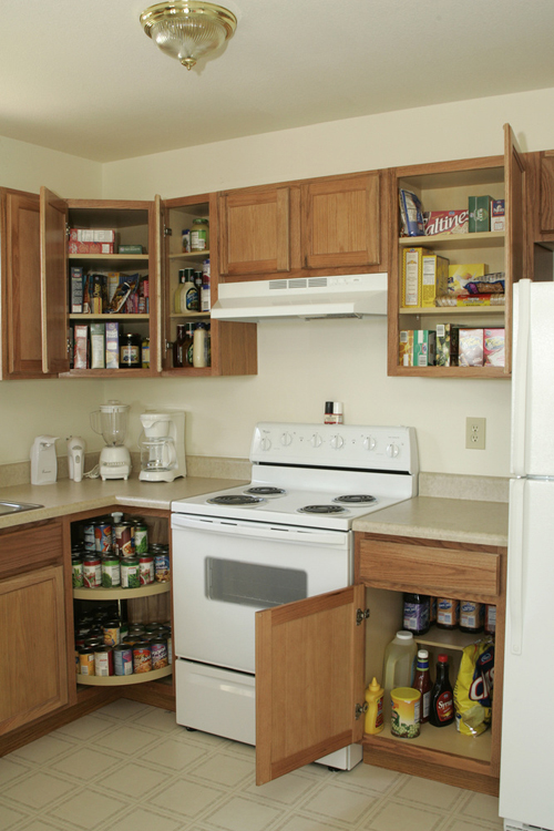 ทำความสะอาดห้องครัว ขั้นตอนจัดระเบียบตู้เก็บของในห้องครัว