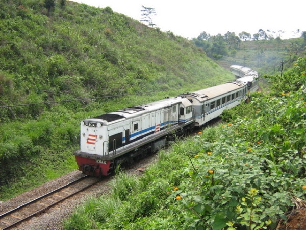 นั่งรถไฟชมวิวกับทริปเดินทางด้วยรถไฟ 10 แห่งทั่วโลก