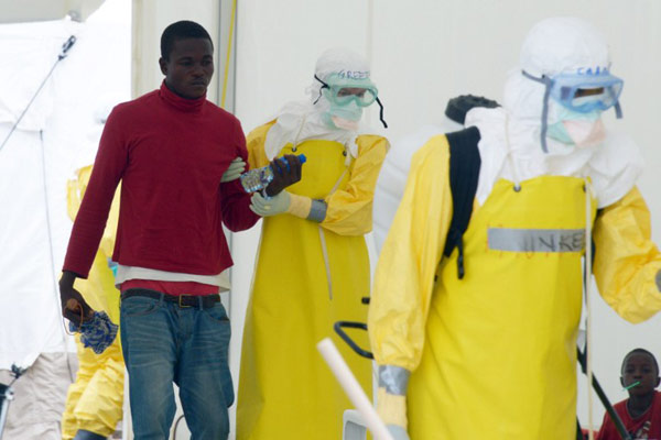 อีโบลาระบาด WHO คาดเหยื่อพุ่งหลายพันใน 3 สัปดาห์