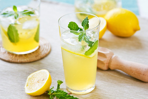 Lemon Mint Mocktail เครื่องดื่มดับร้อนไร้แอลกอฮอล์ 