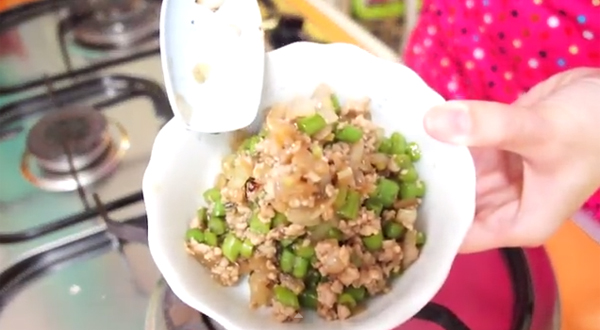 ข้าวหมีริลัคคุมะไข่ยัดไส้ 