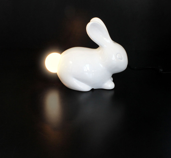 โคมไฟ Bunny Lamp ส่องสว่างจากหางกระต่ายน้อย