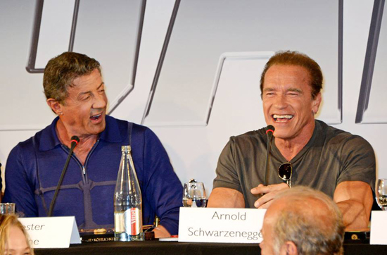 The Expendables 3 รวมดาวดังปรากฏตัวบนรถถัง ในเทศกาลหนังเมืองคานส์ 