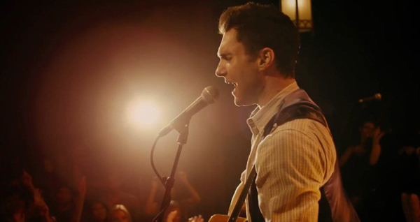 ​​ชมภาพ อดัม เลวีน ในหนังตัวอย่างล่าสุด Begin Again