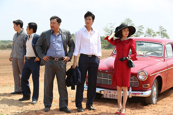 โอปป้า ลี มินโฮ บู๊สนั่นใน ตัวอย่างหนัง Gangnam Blues