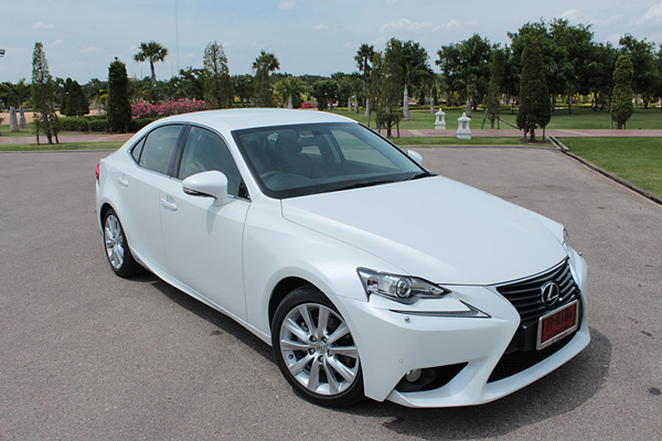 Lexus IS 300 h