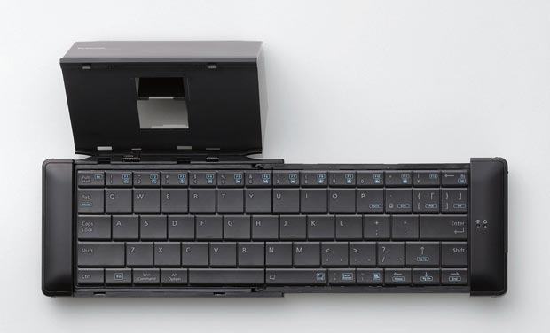 Universal bluetooth pocket keyboard
