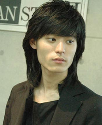 ผู้ชายผมยาว