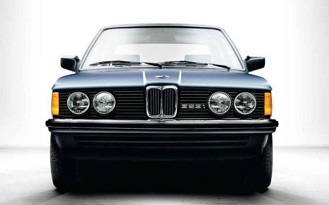 BMW 323i