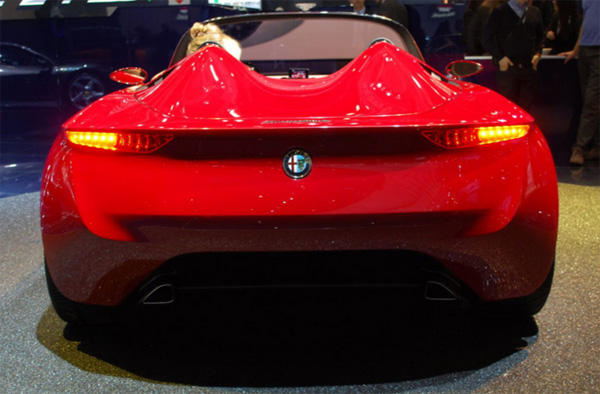 Alfa Romeo รุ่นเปิดประทุน
