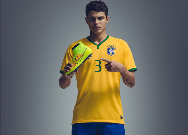 Nike Magista