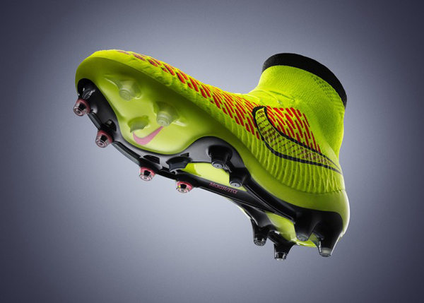 Nike Magista