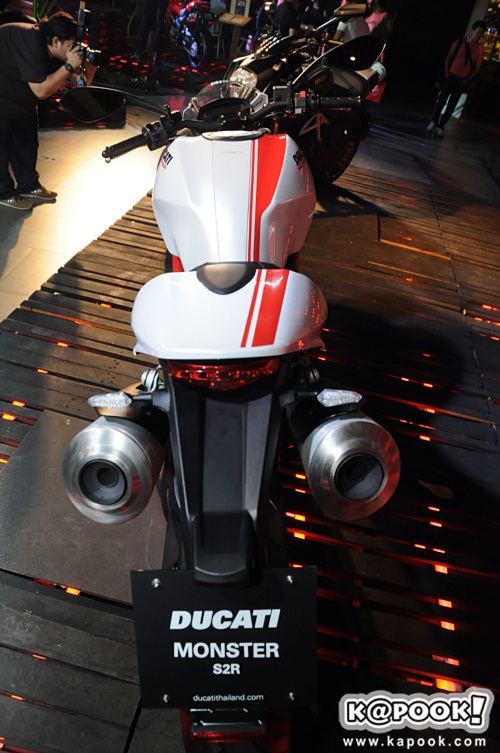 Ducati Monster S2R 