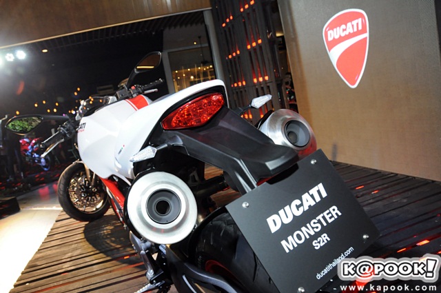 Ducati Monster S2R 
