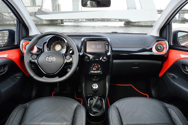 Toyota Aygo X-Wave Convertible