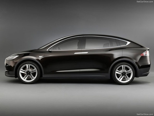 Tesla Model X รถ SUV
