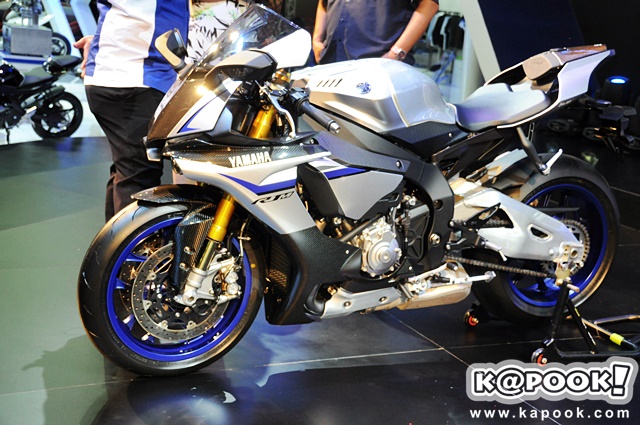 Yamaha R1 2015