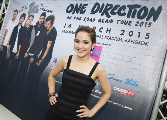 แฟนคลับแห่แสดงพลัง เตรียมต้อนรับการมาเยือนเมืองไทยครั้งแรกของ One Direction