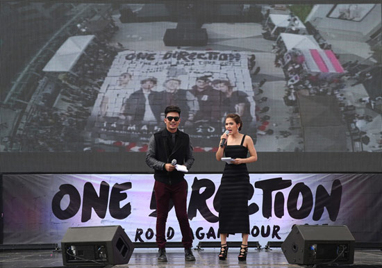 แฟนคลับแห่แสดงพลัง เตรียมต้อนรับการมาเยือนเมืองไทยครั้งแรกของ One Direction