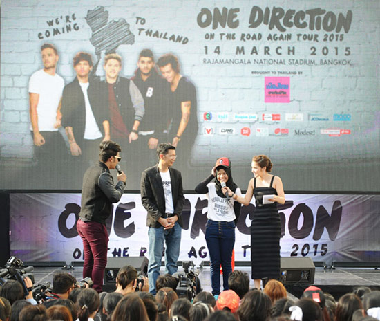 แฟนคลับแห่แสดงพลัง เตรียมต้อนรับการมาเยือนเมืองไทยครั้งแรกของ One Direction