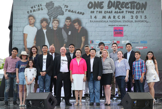 แฟนคลับแห่แสดงพลัง เตรียมต้อนรับการมาเยือนเมืองไทยครั้งแรกของ One Direction