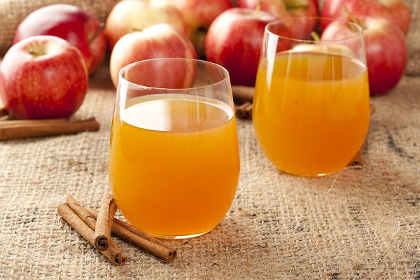 น้ำแอปเปิลไซเดอร์ผสมน้ำผึ้ง